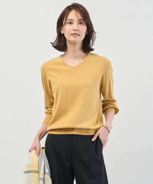 J.PRESS Ladies（J.プレス レディス）の「【人気のため新色追加】PRINCE Vネック ニット（ニット/セーター・レディース・イエロー系/ブラック系/ダルブルー系/ピンク系/ライトグレー系/ベージュ系/ピンク系2/ライトグリーン/ふじ色系・SMALL）」の7枚目の写真