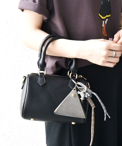 VELETTO（ベレット）の「VELETTO: 2WAY ショルダー ミニ ボストン バッグ（ボストンバッグ・レディース・キャメル/ブラック・ONE SIZE）」の5枚目の写真