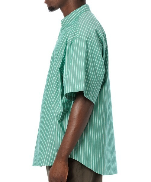 Sandinista(サンディニスタ)の「Sandinista Stripe Oversized Pocket S/S Shirt(サンディニスタ ストライプ オーバーサイズ ポケット ショートスリーブシャツ)(シャツ/ブラウス・メンズ・グリーン/レッド・MEDIUM/LARGE)」の5枚目の写真
