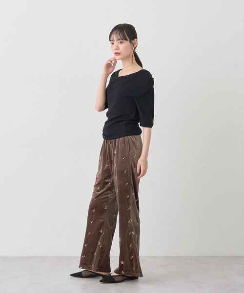 earth music&ecology（アースミュージックアンドエコロジー）の「ベロアフレアパンツ（その他パンツ・レディース・ブラック/その他14/ボルドー・FREE）」の4枚目の写真