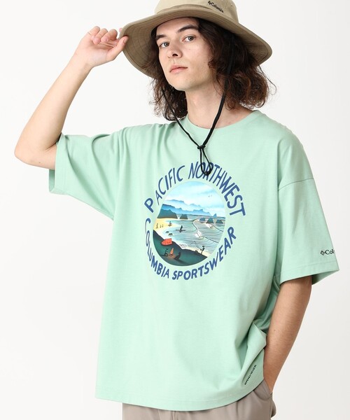Columbia(コロンビア)の「【限定アート】Jonas Claesson・Columbia/メンズ レイクトゥアベニュー グラフィック ショートスリーブ Tシャツ/コロンビア(Tシャツ/カットソー・メンズ・ピンク/グリーン/ホワイト/ホワイト系その他/ブルー系その他/ネイビー・L/S/M/XL)」の4枚目の写真