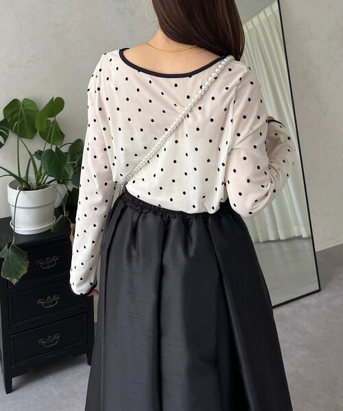 prose verse(プロズヴェール)の「フロッキードットボートネックシアートップス(Tシャツ/カットソー・レディース・ブラック/アイボリー/ブラック系その他/ホワイト系その他・LARGE/MEDIUM)」の5枚目の写真