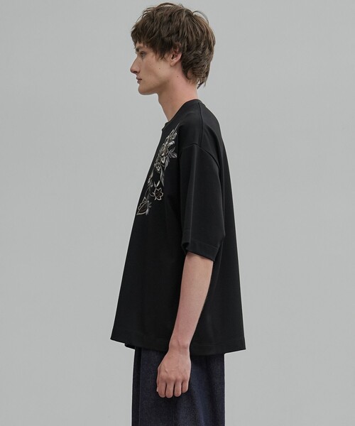 セール】フラワーエンブロイダリーTee（Tシャツ/カットソー）｜UNITED