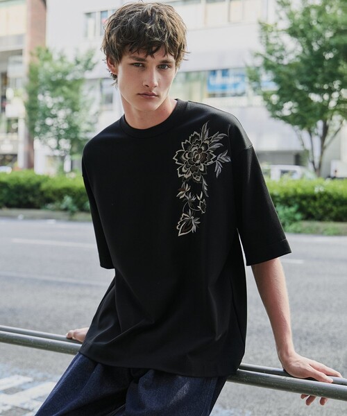 セール】フラワーエンブロイダリーTee（Tシャツ/カットソー）｜UNITED