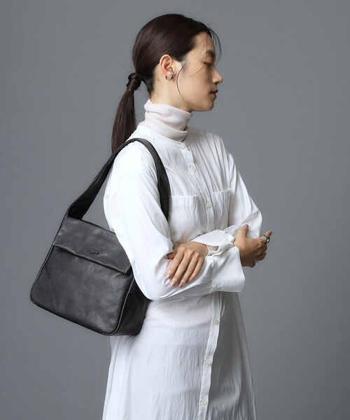 HIROKO HAYASHI（ヒロコハヤシ）の「VELENO CISA（ヴェレーノ チーザ