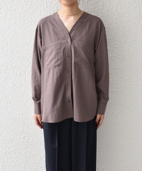 SHIPS Colors（シップス カラーズ）の「SHIPS Colors:〈手洗い可能〉ワッシャー ポケット シャツ◇（シャツ/ブラウス・レディース・ブラウン/オフホワイト/ライトグリーン/ピンク/ネイビー・ONE SIZE）」の21枚目の写真
