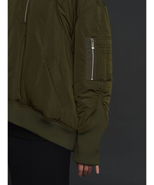 UN3D.（アンスリード）の「MA-1 HALF-ZIP TOP / MA-1ハーフジップトップ（その他トップス・レディース・キャメル/ブラック/カーキ・36/38）」の21枚目の写真