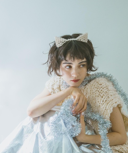 Three Four Time（ｽﾘｰﾌｫｰﾀｲﾑ）の「パールネコミミカチューシャ（カチューシャ・レディース・アイボリー・FREE）」の6枚目の写真