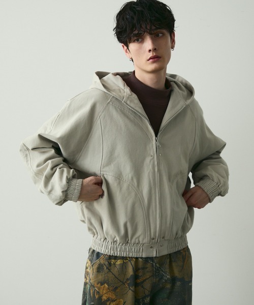 Shoowtime（ショウタイム）の「Short-Length Duck Canvas Hooded Blouson / ショート丈ダックフーデッドブルゾン（ブルゾン・メンズ・アイボリー/ブラック・MEDIUM/LARGE/X-LARGE）」の6枚目の写真