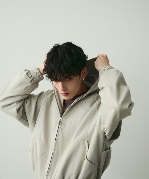 Shoowtime（ショウタイム）の「Short-Length Duck Canvas Hooded Blouson / ショート丈ダックフーデッドブルゾン（ブルゾン・メンズ・アイボリー/ブラック・MEDIUM/LARGE/X-LARGE）」の12枚目の写真