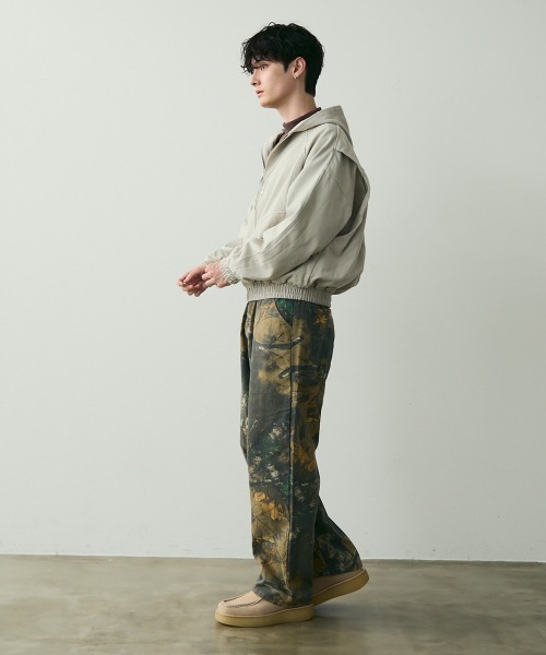 Shoowtime（ショウタイム）の「Short-Length Duck Canvas Hooded Blouson / ショート丈ダックフーデッドブルゾン（ブルゾン・メンズ・アイボリー/ブラック・MEDIUM/LARGE/X-LARGE）」の18枚目の写真