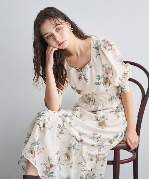 31 Sons de mode(トランテアン ソン ドゥ モード)の「2025秋冬新作 Vネックギャザーフラワーワンピース(ワンピース・レディース・ブラウン/ベージュ/ライトブルー・S/M)」の13枚目の写真