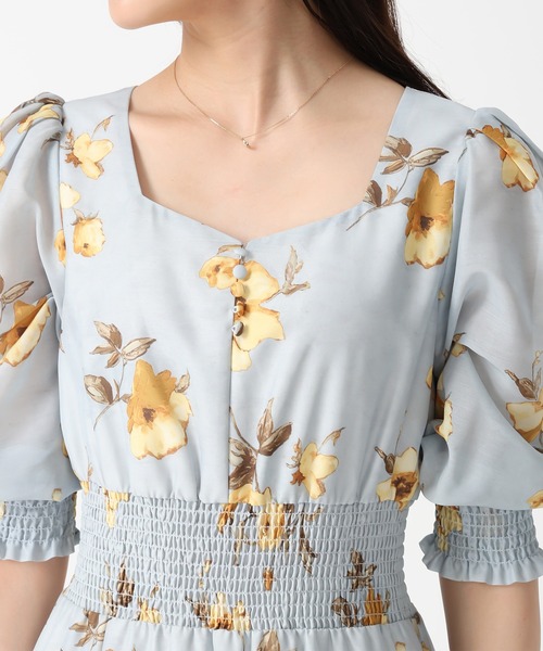 31 Sons de mode(トランテアン ソン ドゥ モード)の「2025秋冬新作 Vネックギャザーフラワーワンピース(ワンピース・レディース・ブラウン/ベージュ/ライトブルー・S/M)」の20枚目の写真