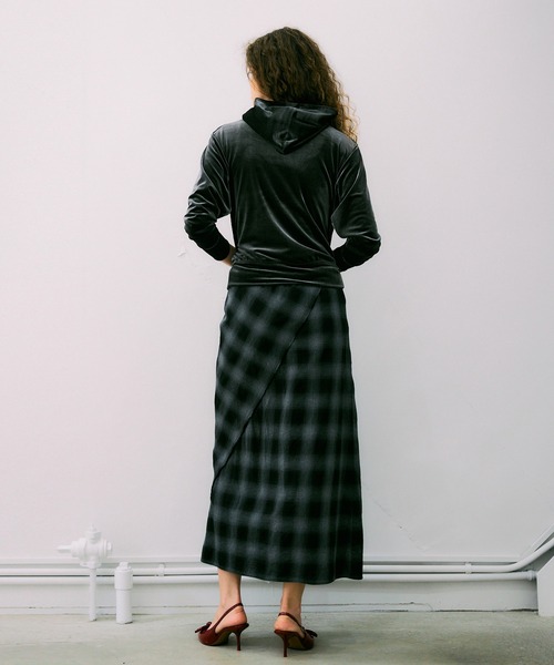 NOISE MAKER(ノイズメーカー)の「チェックロングスカート【MADE IN JAPAN】(スカート・レディース・レッド系/ブラック系その他・36/38)」の4枚目の写真