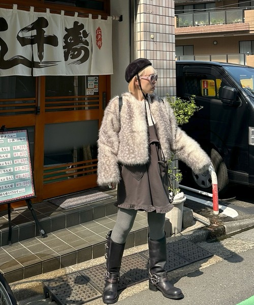 Alley Tokyo(アリートーキョー)の「ふわっふわの鹿柄ブルゾン(ブルゾン・レディース・グレー/ベージュ・FREE)」の22枚目の写真
