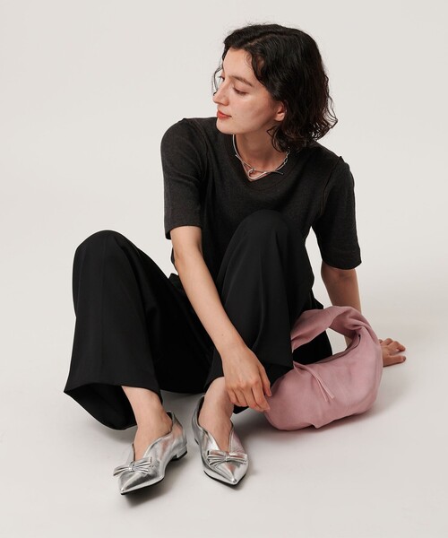 BEAUTY&YOUTH UNITED ARROWS（ビューティーアンドユースユナイテッドアローズ）の「メタリック リボン Vカット フラットシューズ（パンプス・レディース・シルバー・36/36h/37/37h）」の3枚目の写真