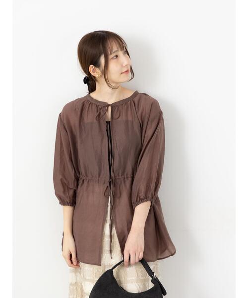Te chichi TERRASSE(テチチテラス)の「前後2WAYドロストチュニック(シャツ/ブラウス・レディース・オフホワイト/チャコールグレー/ブラウン・F)」の6枚目の写真