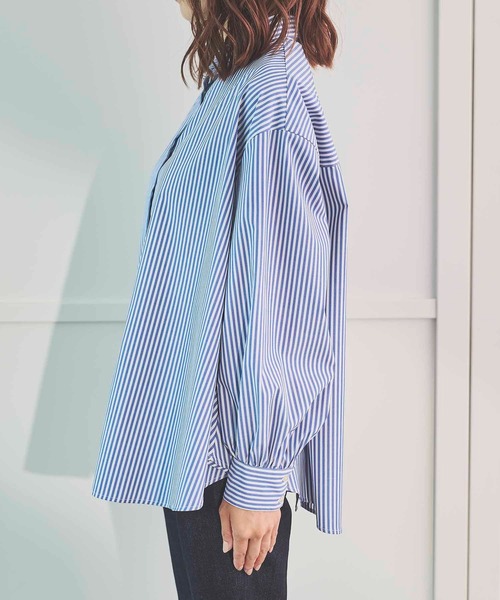 Sirin(シリン)の「バックボタンオーバーシャツ(シャツ/ブラウス・レディース・オフホワイト/ブルー/ブルー系その他・FREE)」の6枚目の写真