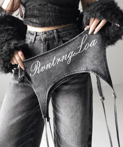 me+em select(ミームセレクト)の「【 2WAY 】レタリングロゴ刺繍ガーターヴィンテージワイドデニム / lettering logo embroidery garter vintage wide denim ※※(デニムパンツ・レディース・ブルー/ブラック・MEDIUM/SMALL/X-LARGE/LARGE)」の9枚目の写真