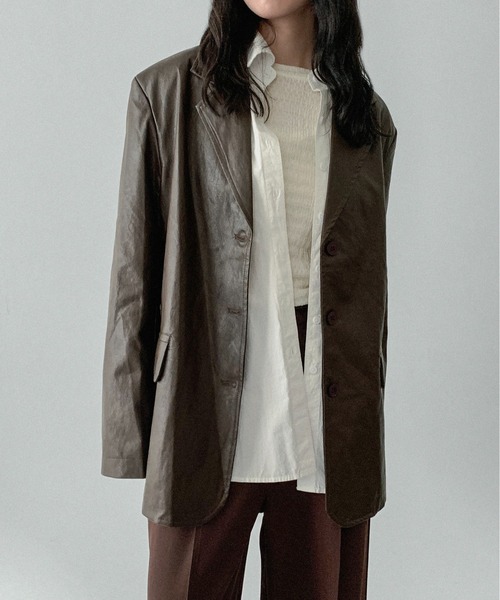 on:nue（オンニュ）の「【on:nue】[着用動画あり！] ヴィンテージフェイクレザージャケット（テーラードジャケット・レディース・ブラウン/ブラック・FREE）」の3枚目の写真