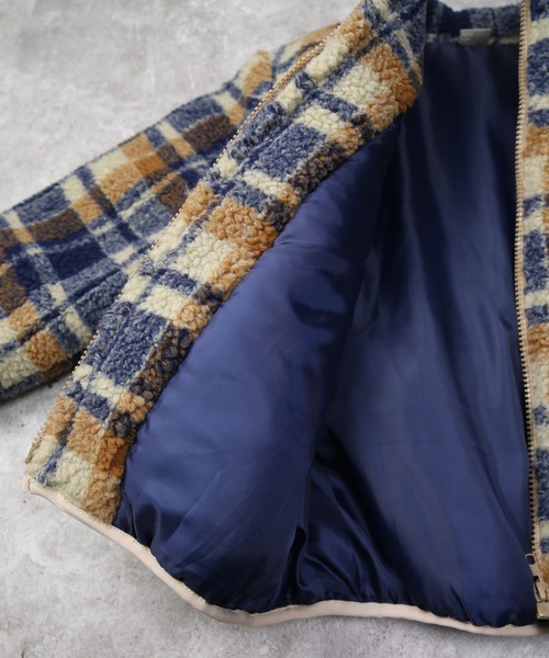 DILASH（ディラッシュ）の「バイカラーポケット付きボアジャケット（その他アウター・キッズ・ネイビー/ベージュ・80/140/130/120/110/100/90）」の8枚目の写真