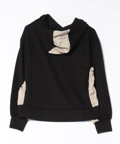 Q（キュー）の「ソフトダンボールドッキングパーカー（パーカー・レディース・ブラック/チャコールグレー・MEDIUM）」の3枚目の写真