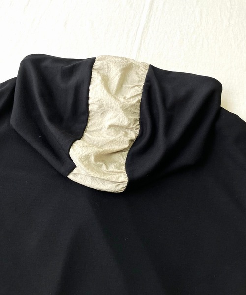 Q（キュー）の「ソフトダンボールドッキングパーカー（パーカー・レディース・ブラック/チャコールグレー・MEDIUM）」の13枚目の写真