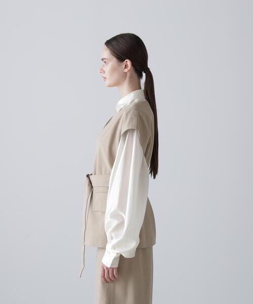 ADORE(アドーア)の「ドライハイブリッドブラウス(シャツ/ブラウス・レディース・ブラック/ベージュ・38)」の17枚目の写真