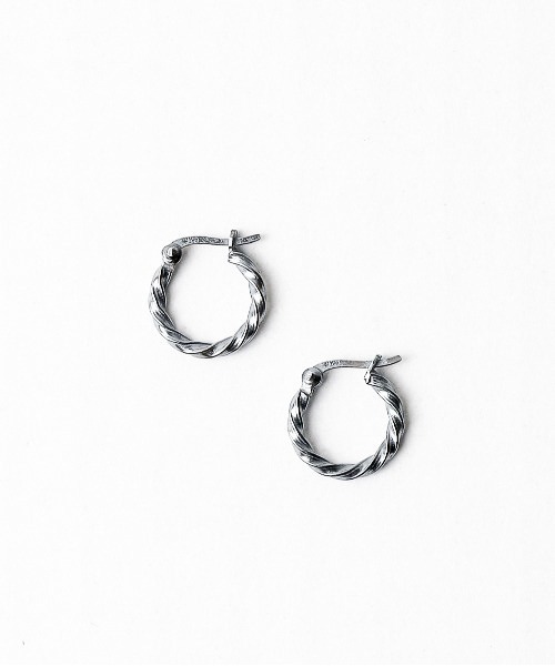 ARCHIVER(アーカイバ)の「【RES】SILVER925 15mmデザインフープピアス(ピアス(両耳用)・レディース・ゴールド/シルバー系その他/ゴールド系その他/ブラック/シルバー/ブラック系その他・FREE)」の14枚目の写真