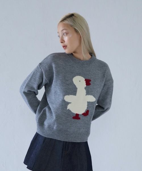 Uenui（ウニュイ）の「duck knit sweater（ニット/セーター・レディース・グレー/アイボリー・FREE）」の2枚目の写真