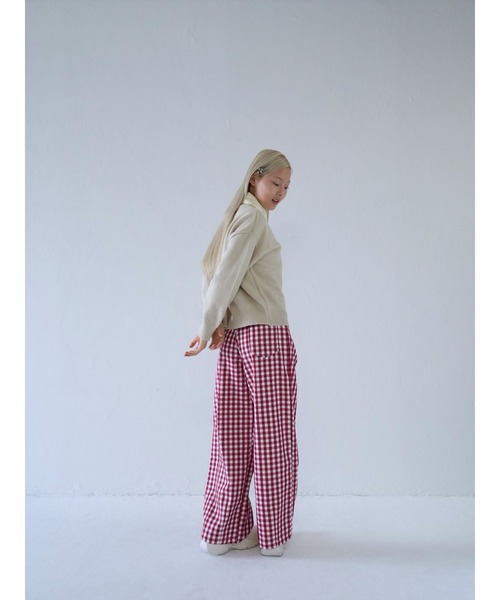 Uenui（ウニュイ）の「duck knit sweater（ニット/セーター・レディース・グレー/アイボリー・FREE）」の8枚目の写真