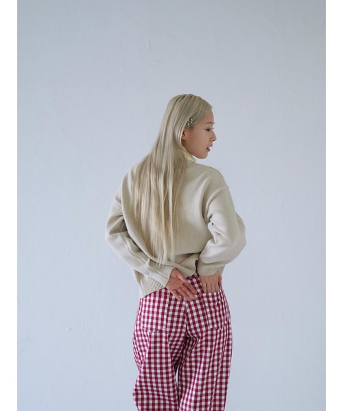 Uenui（ウニュイ）の「duck knit sweater（ニット/セーター・レディース・グレー/アイボリー・FREE）」の16枚目の写真