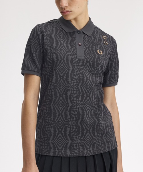 Amy Winehouse Printed Fred Perry Shirt — футболка Fred Perry с принтом Amy Winehouse