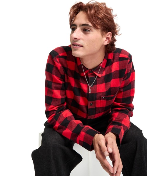 VOLCOM(ボルコム)の「VOLCOM CADEN PLAID LS/ボルコムチェック長袖シャツ(シャツ/ブラウス・メンズ・レッド系その他/ブラック・MEDIUM/LARGE)」の2枚目の写真
