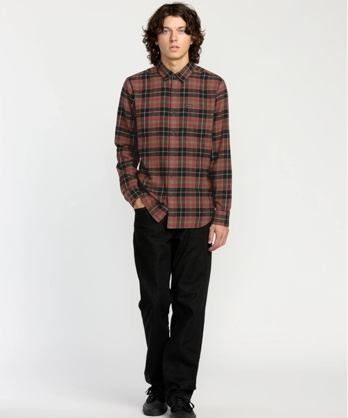 VOLCOM(ボルコム)の「VOLCOM CADEN PLAID LS/ボルコムチェック長袖シャツ(シャツ/ブラウス・メンズ・レッド系その他/ブラック・MEDIUM/LARGE)」の5枚目の写真