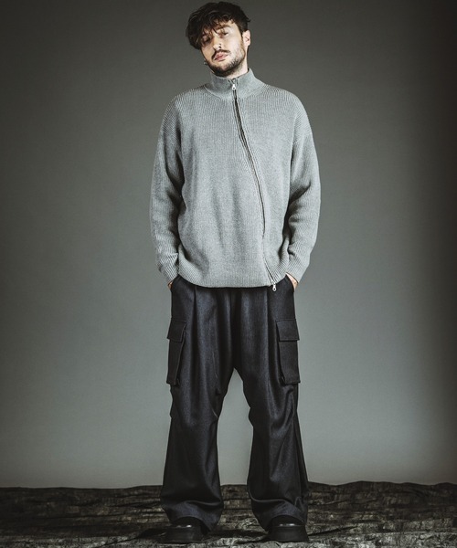 NO ID.(ノーアイディ)の「【NO ID.】Easy Baggy Parachute Cargo Trousers / イージー バギー パラシュート カーゴ トラウザーズ(カーゴパンツ・メンズ・ブラック/グレー・2/1)」の3枚目の写真