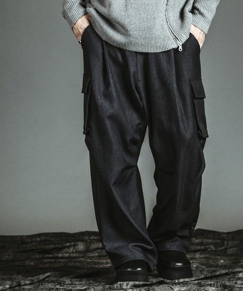 NO ID.(ノーアイディ)の「【NO ID.】Easy Baggy Parachute Cargo Trousers / イージー バギー パラシュート カーゴ トラウザーズ(カーゴパンツ・メンズ・ブラック/グレー・2/1)」の5枚目の写真