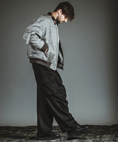 NO ID.(ノーアイディ)の「【NO ID.】Easy Baggy Parachute Cargo Trousers / イージー バギー パラシュート カーゴ トラウザーズ(カーゴパンツ・メンズ・ブラック/グレー・2/1)」の8枚目の写真