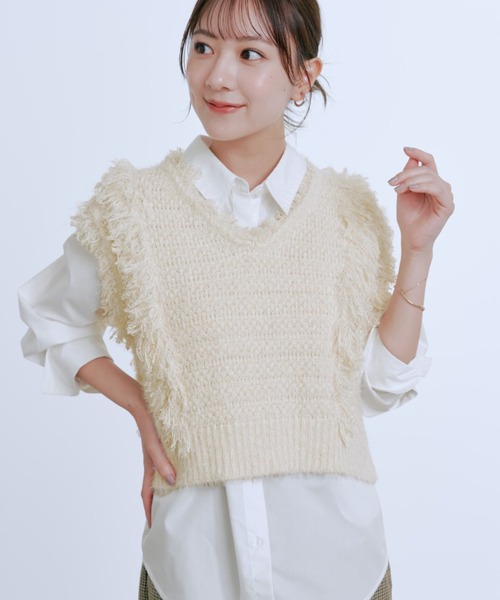 COHINA（コヒナ）の「ラメミックスフリンジベスト 【低身長・小柄女性】（ベスト・レディース・グレー/ホワイト/ブラック・ONE SIZE）」の2枚目の写真