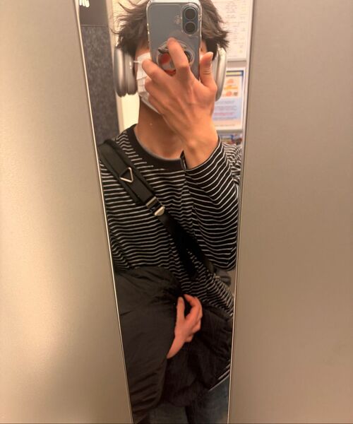 MUSINSA STANDARD（ムシンサスタンダード）の「ピンストライプリラックスド長袖Tシャツ[ブラック/ホワイト]（Tシャツ/カットソー・メンズ・その他・SMALL/X-LARGE/XX-LARGE/MEDIUM/LARGE）」の5枚目の写真