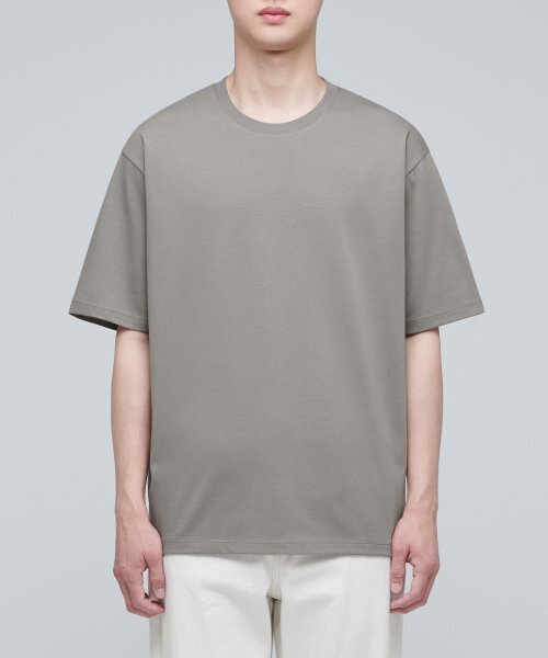 MUSINSA STANDARD（ムシンサスタンダード）の「スーピマリラックスドクルーネックTシャツ[ダスティベージュ]（Tシャツ/カットソー・メンズ・その他・SMALL/MEDIUM/LARGE/X-LARGE/XX-LARGE/XXX-LARGE）」の2枚目の写真