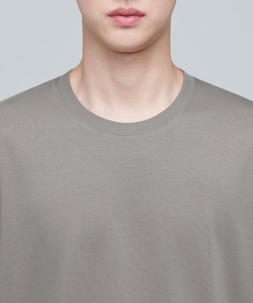 MUSINSA STANDARD（ムシンサスタンダード）の「スーピマリラックスドクルーネックTシャツ[ダスティベージュ]（Tシャツ/カットソー・メンズ・その他・SMALL/MEDIUM/LARGE/X-LARGE/XX-LARGE/XXX-LARGE）」の4枚目の写真