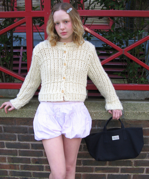 SINOON（シヌーン）の「Balloon Shorts (Pink)（その他パンツ・レディース・ピンク・SMALL/MEDIUM）」の2枚目の写真
