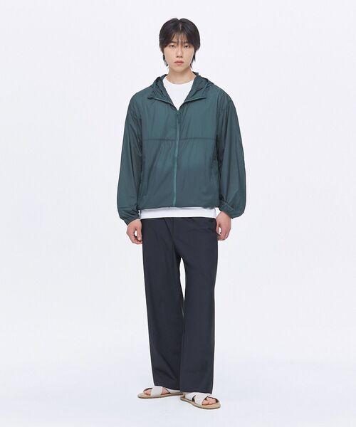 MUSINSA STANDARD（ムシンサスタンダード）の「[クールタンダード] クーリングワイドバンディングパンツ [ブラック]（スウェットパンツ・メンズ・その他・40/38/42/36/34/32/30/26/28）」の9枚目の写真