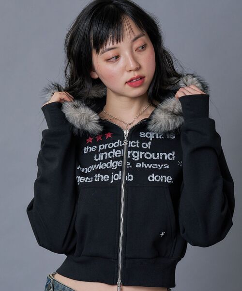 SEQUENZ（シークエンズ）の「※WEB限定 / フェイクファー / レディース短丈ジップパーカー / sqnzfur zip pk（パーカー・レディース・ダークネイビー/ライトグレー/ブラック/ピンク系その他2・FREE）」の6枚目の写真