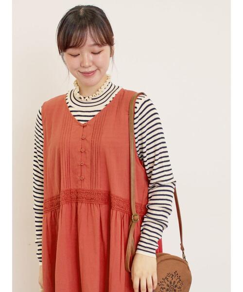 Samansa Mos2（サマンサ モスモス）の「【マシンウォッシャブル】リブフリルタートルネックニット（ニット/セーター・レディース・チャコールグレー/グレー/オフホワイト/キナリ・F）」の5枚目の写真