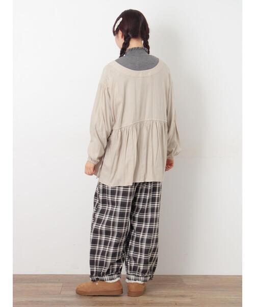 Samansa Mos2（サマンサ モスモス）の「【マシンウォッシャブル】リブフリルタートルネックニット（ニット/セーター・レディース・チャコールグレー/グレー/オフホワイト/キナリ・F）」の10枚目の写真