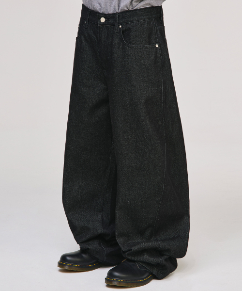 SIGNATURE（シグネチャ）の「ツイストカーブデニムパンツ[ブラック]（デニムパンツ・レディース・その他・X-LARGE/SMALL/MEDIUM/LARGE）」の2枚目の写真