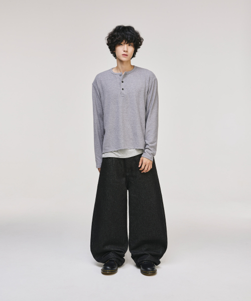 SIGNATURE（シグネチャ）の「ツイストカーブデニムパンツ[ブラック]（デニムパンツ・レディース・その他・X-LARGE/SMALL/MEDIUM/LARGE）」の3枚目の写真