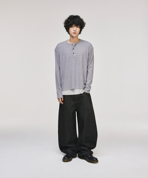 SIGNATURE（シグネチャ）の「ツイストカーブデニムパンツ[ブラック]（デニムパンツ・レディース・その他・X-LARGE/SMALL/MEDIUM/LARGE）」の4枚目の写真